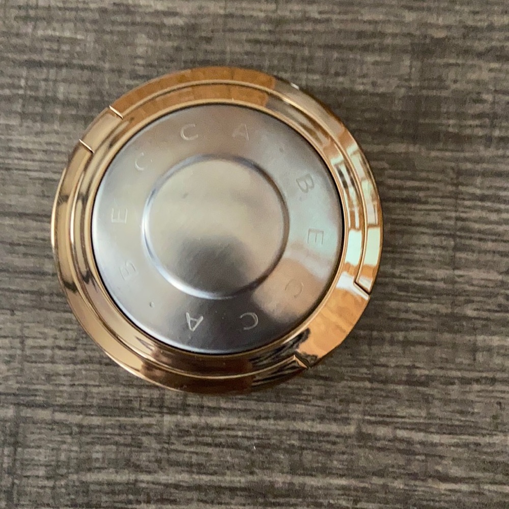 Becca Cosmetics Light Casher Highlighter